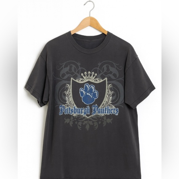 University of Pittsburgh Champs Sports Men’s Size Medium T-shirt. #NCAA … - Picture 1 of 1